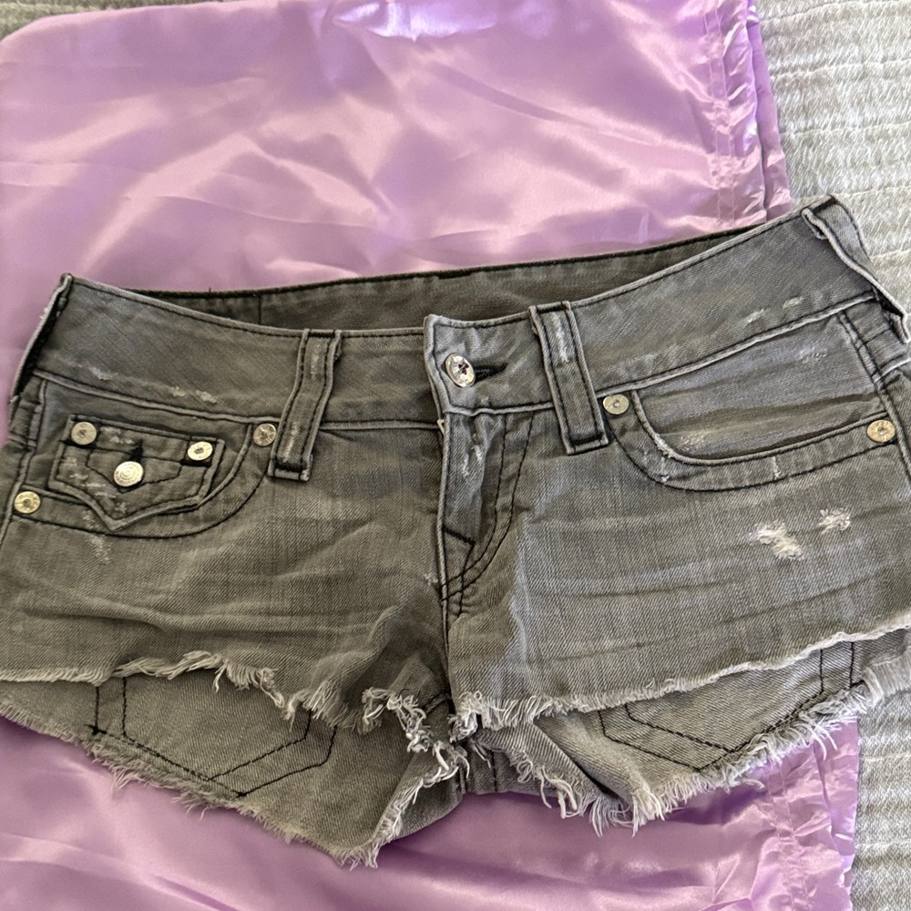 True religion, Joey, Y2K made in USA size 26 rare Distressed Gray Denim Shorts